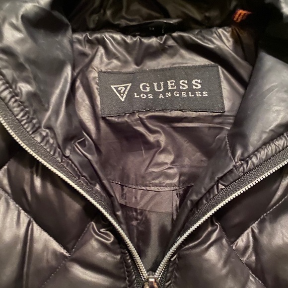 Women’s size medium Guess Coat - Picture 2 of 4